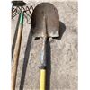 Image 8 : LAWN CARE LOT: RAKES, HOE, SHOVEL, AND BULB PLANTER