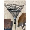 Image 4 : LAWN CARE LOT: RAKES, SHOVELS, AND DUSTPAN