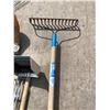 Image 8 : LAWN CARE LOT: RAKES, SHOVELS, AND DUSTPAN