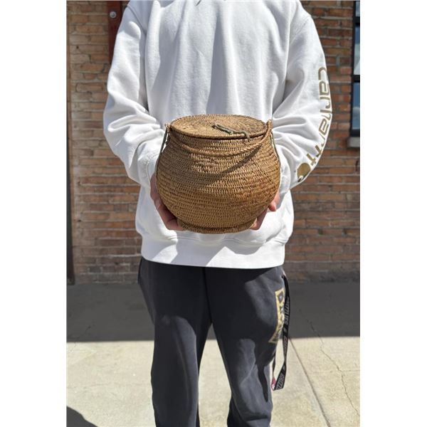 Jicarilla Apache Native American Indian Basket