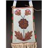 Image 9 : Plateau Native American Indian Beaded Mirror Bag