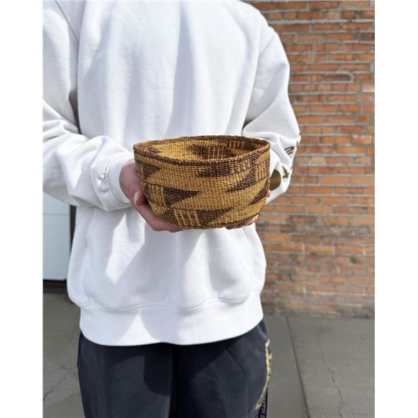 Klamath Native American Indian Basket