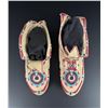 Image 1 : Crow Native American Indian Beaded Moccasins