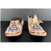 Image 4 : Crow Native American Indian Beaded Moccasins