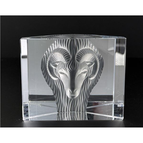 Hoya Museum Japan Crystal Rams Head Paperweight