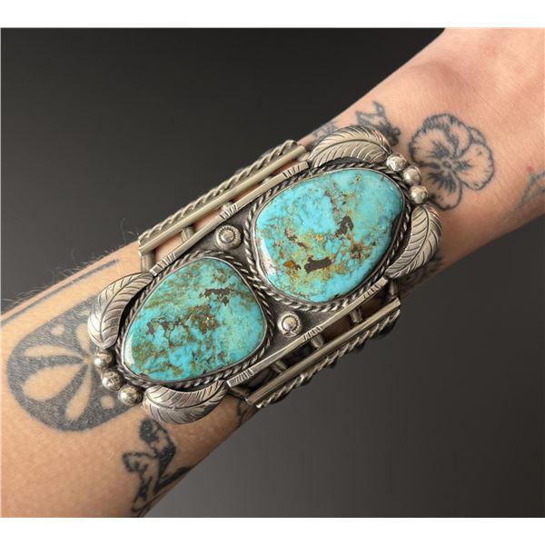 Exceptional Navajo Sterling Turquoise Bracelet
