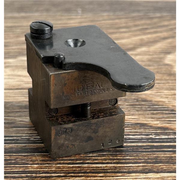 Ideal 678 126 .678 Round Ball Bullet Mold