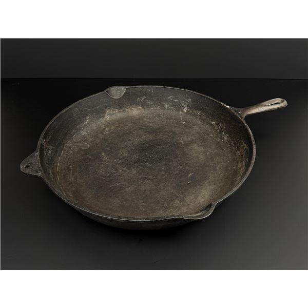 Lodge No 14 Cast Iron Skillet Frying Pan