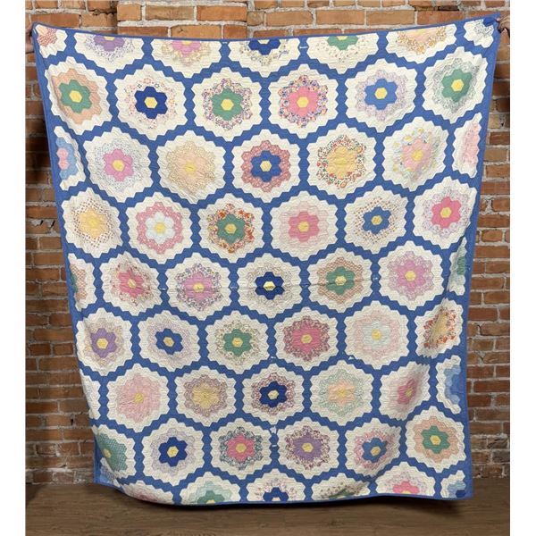 1930s Grandmothers Flower Garden Quilt