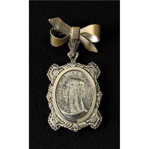 Saint Frances Xavier Cabrini Reliquary Medal