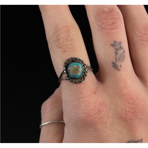 Old Pawn Navajo Sterling Turquoise Ring