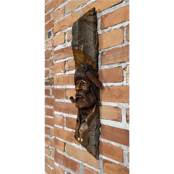 Pat Welliver Mountain Man Wood Carving