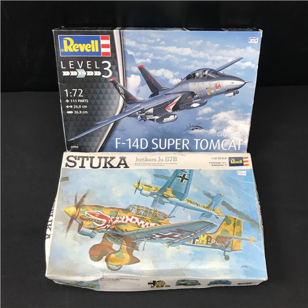 LOT OF 2 MILTARY AIRPLANE MODEL KITS IN ORIGINAL PACKAGING