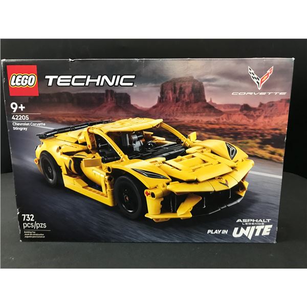 LEGO TECHNIC #42205 CHEVROLET CORVETTE STINGRAY SEALED IN ORIGINAL PACKAGING