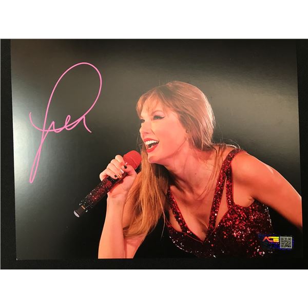 TAYLOR SWIFT SIGNED 8X10 - ACE COA