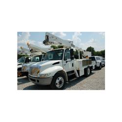 2004 INTERNATIONAL 4200 SIGN BUCKET TRUCK