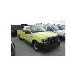 2004 FORD F350 EXTENDED CAB SERVICE TRUCK