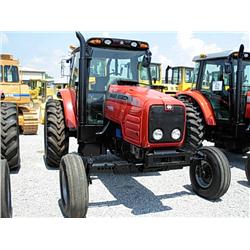 MASSEY FERGUSON 5465 FARM TRACTOR