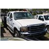Image 7 : 1999 Ford F450  SD Crew Cab 8'  Flatbed Dually Truck