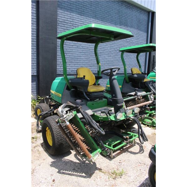 2014 John Deere 8700 Precision Cut DSL Turf Mower