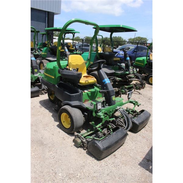 2014 John Deere 2500 B DSL Turf Mower