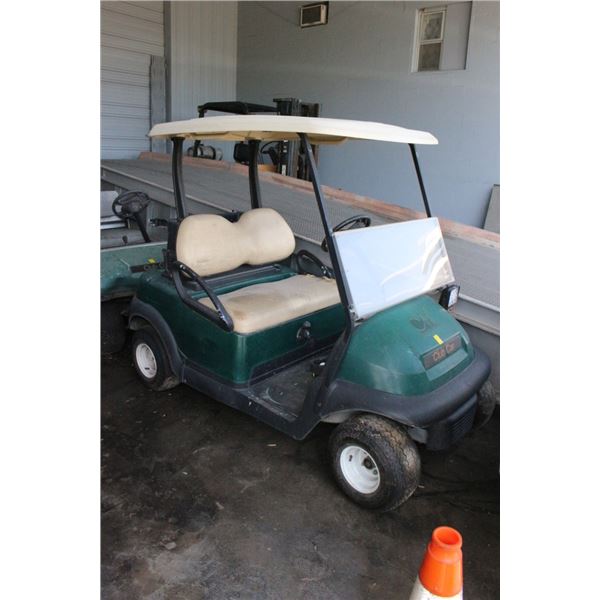 Club Car Gas Golf Cart - S # PR1433482172