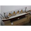 Image 2 : RMS Titanic Lighted  27"  Ship Model