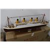Image 2 : RMS Titanic Lighted 27.5"  Ship Model