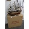 Image 1 : HMS Victory  34"  Tall Ship Model