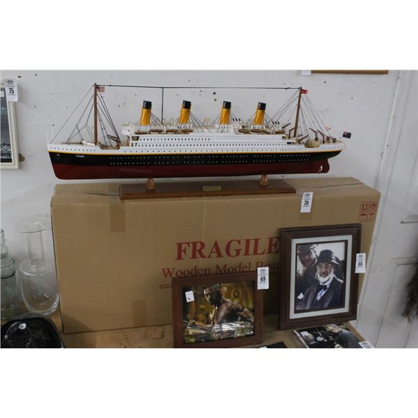 RMS Titanic  39.5"  Cruise Ship Model