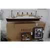 Image 1 : RMS Titanic  39.5"  Cruise Ship Model