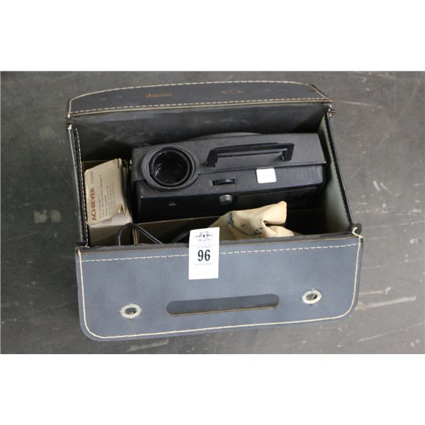 Kodak Slide Projector 800 w/Case