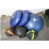 Image 1 : Step Exerciser, Weight Balls