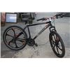 Image 1 : Mongoose Mac Black Mountain Bike