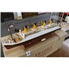 Image 2 : RMS Titanic  27.5"  Ship Model