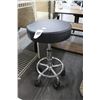 Image 1 : Stool, Plastic Step