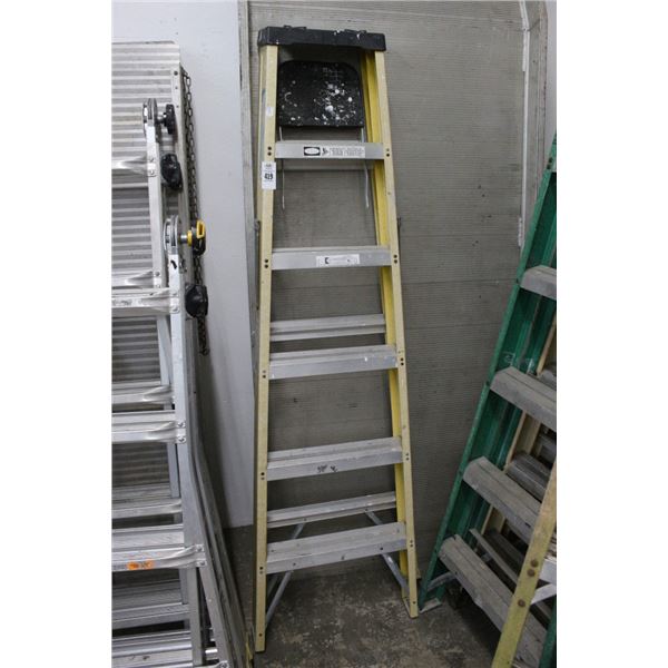 Yellow 6'  FG Stepladder