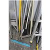 Image 2 : Asst. Yard/Maintenance Tools Telescoping Poles