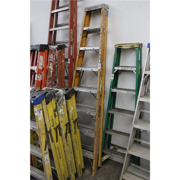 Louisville FG 8'  Stepladder