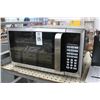 Image 1 : Hamilton Beach  SS  M/W  Oven