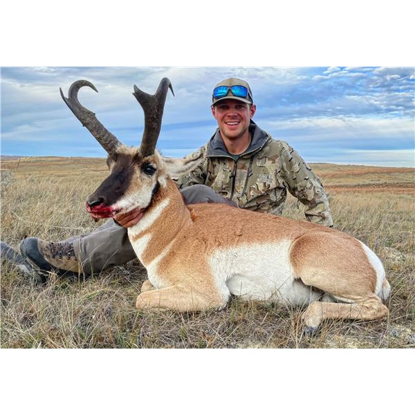 Eastern Montana Antelope hunt with an abundance of Private Land