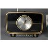 Image 2 :  RCA Victor Clock Radio & Transistor Radio