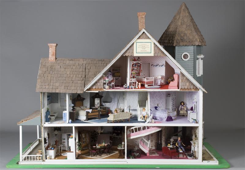 fully furnished dollhouse