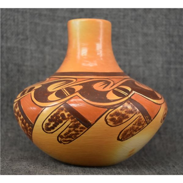 HOPI POTTERY JAR (ADELLE NAMPEYO)