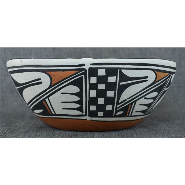 SANTO DOMINGO POTTERY BOWL (IRVIN LUCERO)