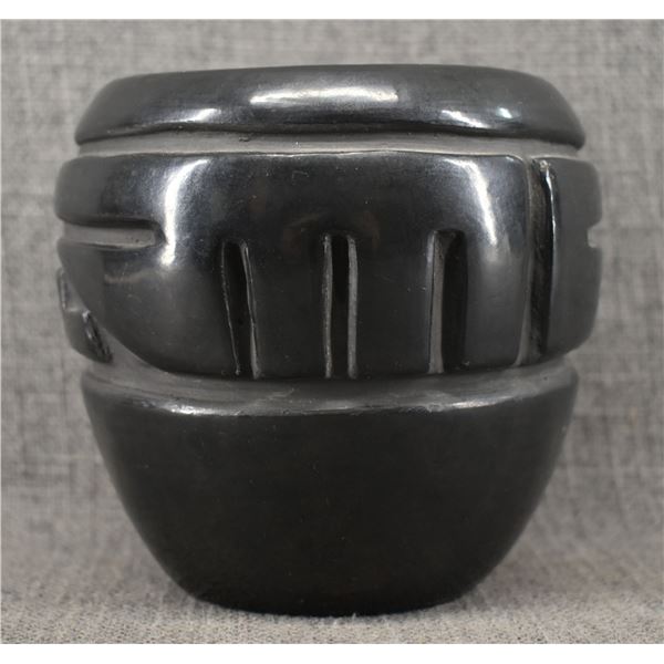 SANTA CLARA POTTERY VASE (MARGARET TAFOYA)