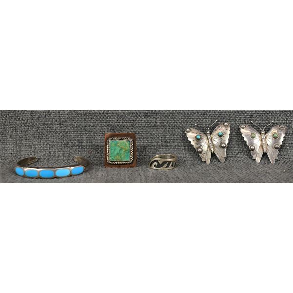 COLLECTION OF JEWELRY