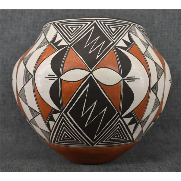 ACOMA POTTERY OLLA