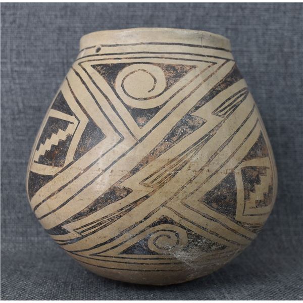 CASAS GRANDES POTTERY JAR
