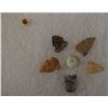 Image 2 : COLLECTION OF ANASAZI ARROWHEADS AND BEADS